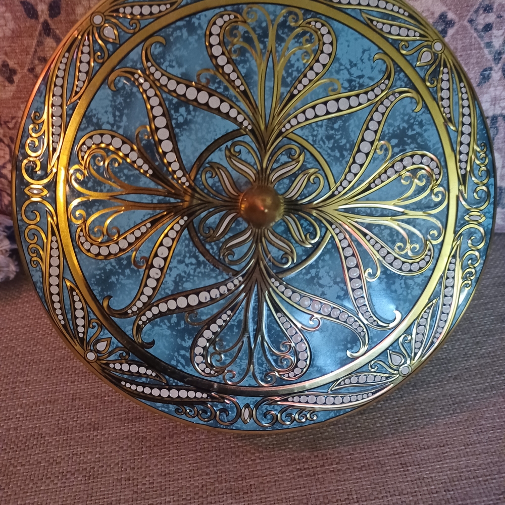 Elegant Gold and Blue Decorative Tin Can - Picture 3 of 7